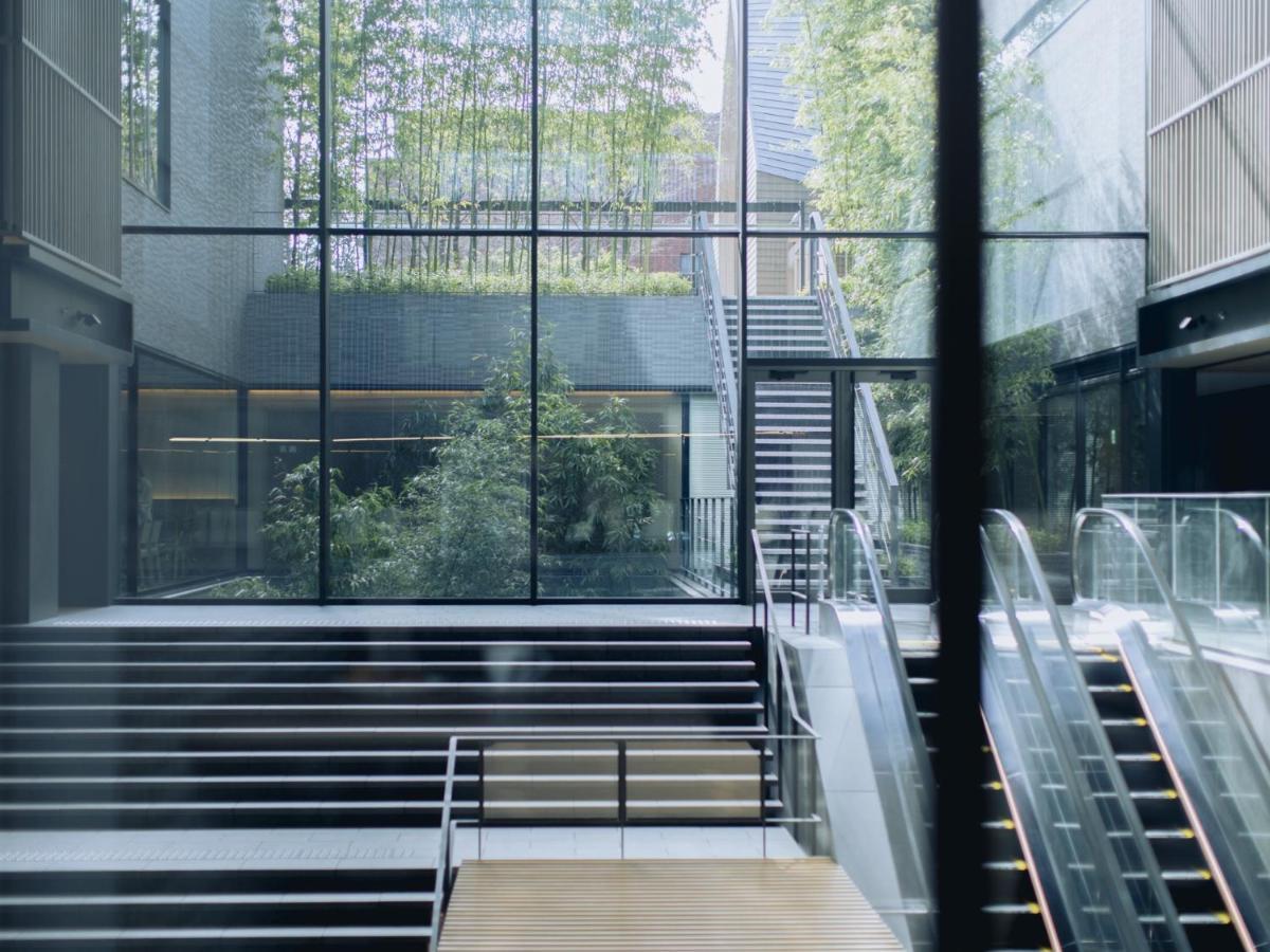 The Thousand Kyōto Esterno foto Interior of the Sainsbury Centre for Visual Arts