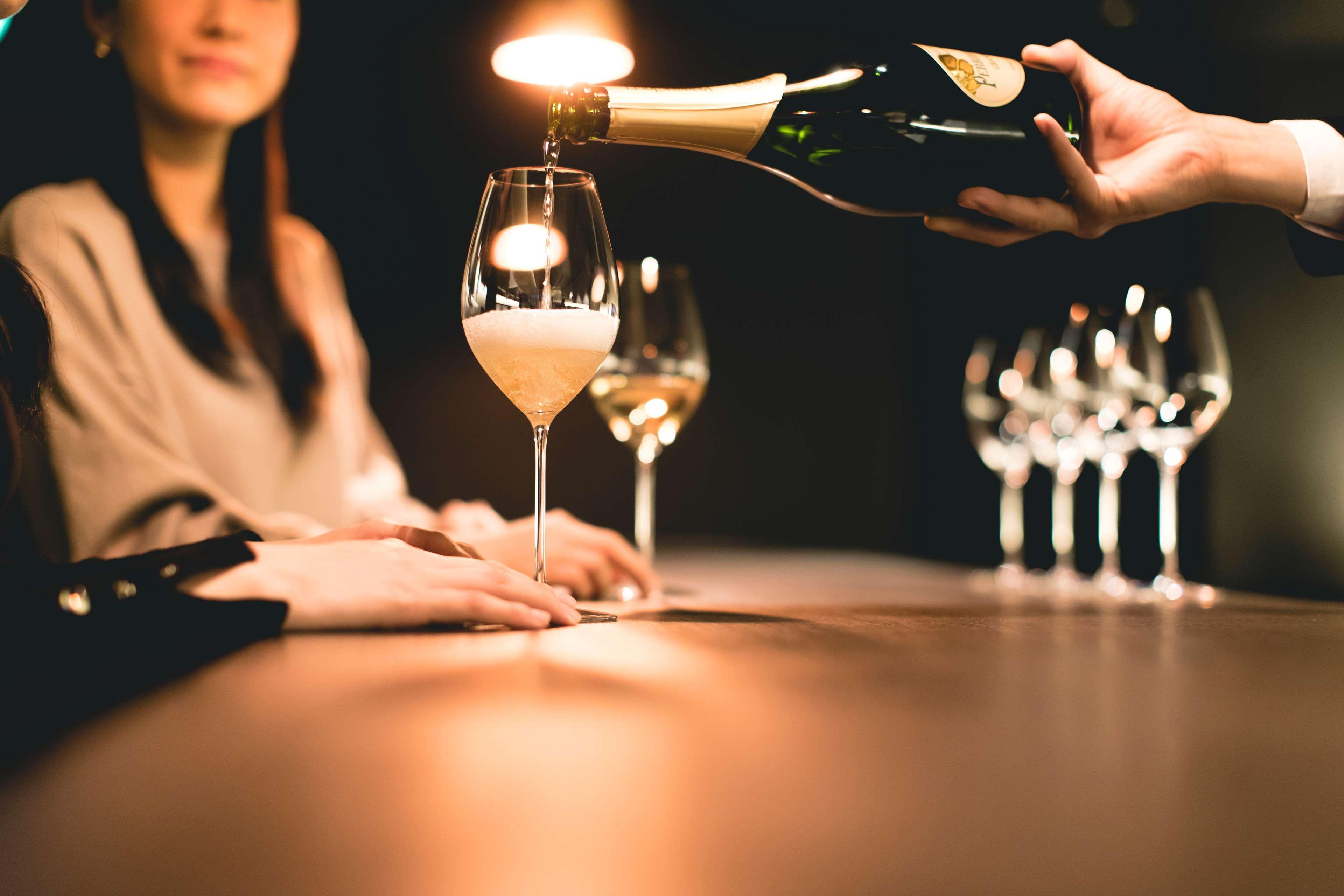 The Thousand Kyōto Esterno foto Wine tasting